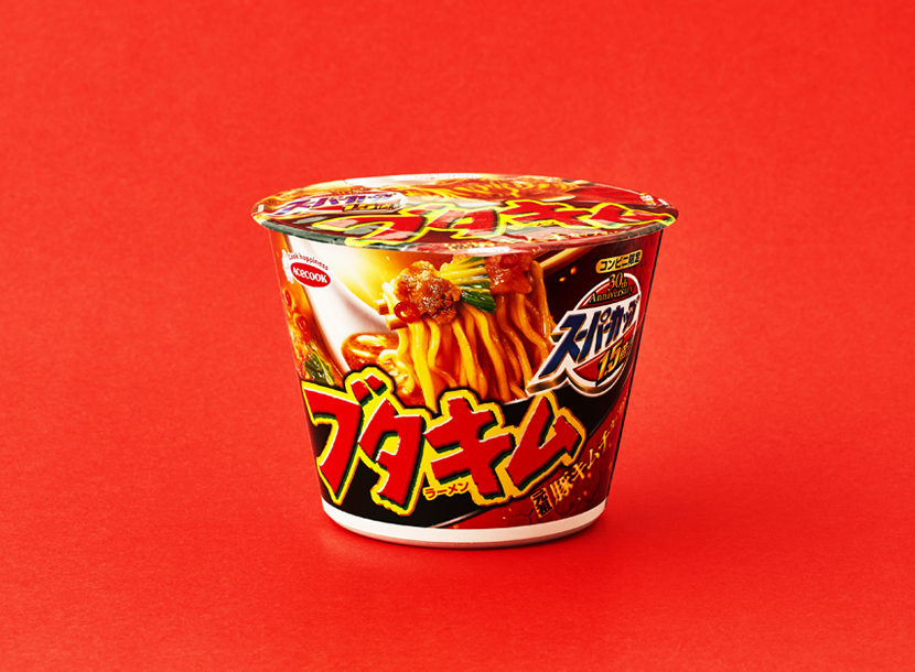 コンビニ限定 スーパーカップ1.5倍 ブタキムラーメン